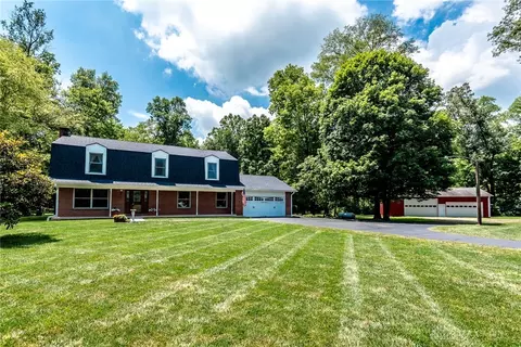 1711 Mcclellan Rd, Xenia, OH 45385