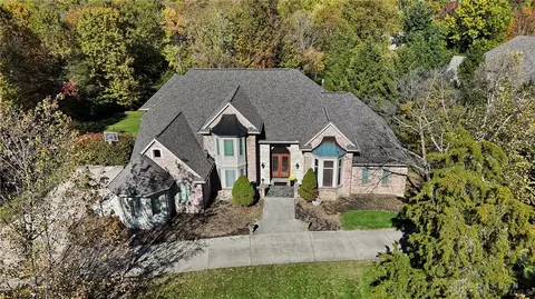 8050 Woodbridge Ct, Springboro, OH 45066