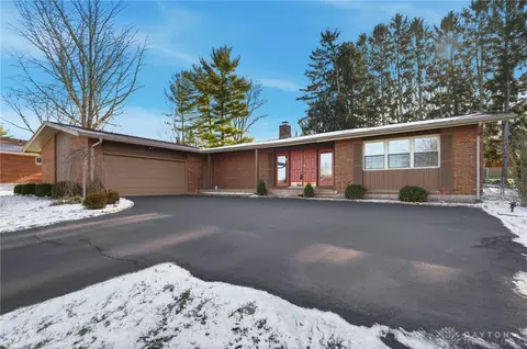 965 Oak Dale Dr, Xenia, OH 45385