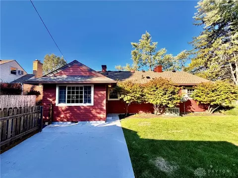 Exterior - 604 Schuyler Dr, Kettering, OH 45429 photo 6 of 6