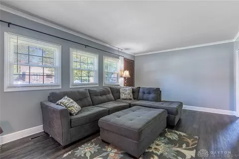 Living - 604 Schuyler Dr, Kettering, OH 45429 photo 2 of 3