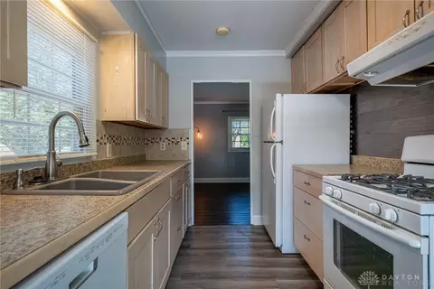 Kitchen - 604 Schuyler Dr, Kettering, OH 45429 photo 1 of 4