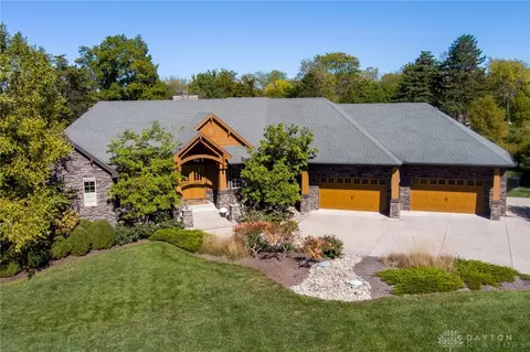 5199 Medlar Rd, Miamisburg, OH 45342