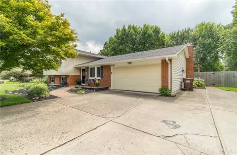 3041 Lantz Rd, Dayton, OH 45432