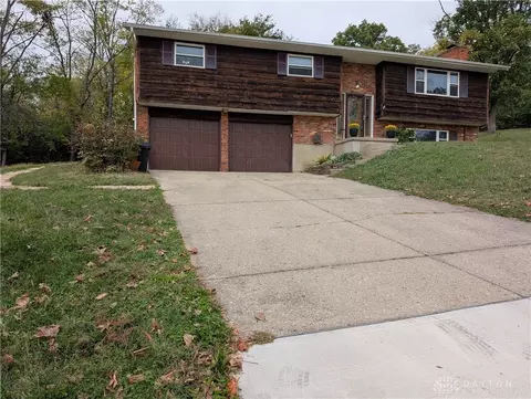 857 Lea Castle Pl, Miamisburg, OH 45342
