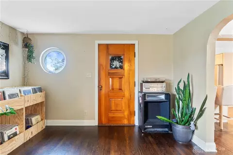 Entry Way - 775 S Main St, Springboro, OH 45066 photo 1 of 2