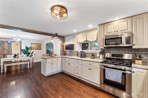 Kitchen - 775 S Main St, Springboro, OH 45066 photo 4 of 5