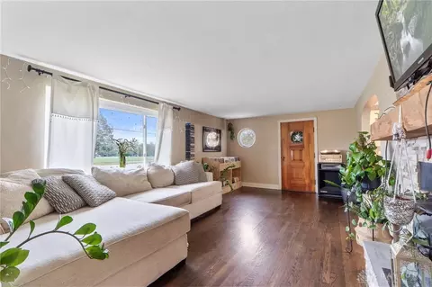 Living - 775 S Main St, Springboro, OH 45066 photo 1 of 1
