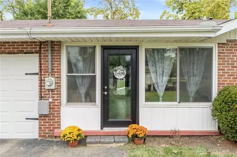 Exterior - 775 S Main St, Springboro, OH 45066 photo 5 of 13