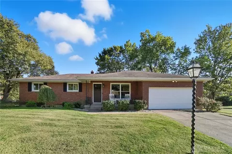 2531 Columbus Dr, Hamilton, OH 45013