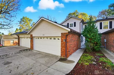 2542 Valais Ct, Dayton, OH 45458