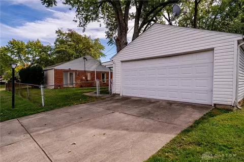 Exterior - 2601 Oakley Ave, Kettering, OH 45419 photo 10 of 14