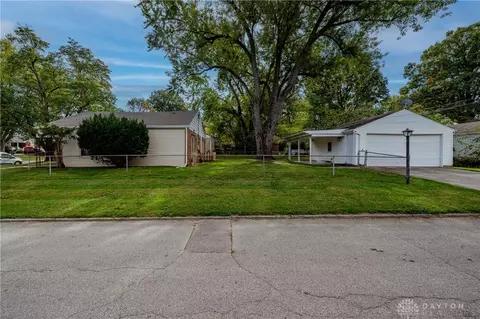 Exterior - 2601 Oakley Ave, Kettering, OH 45419 photo 11 of 14