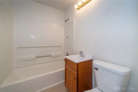 Bath - 2601 Oakley Ave, Kettering, OH 45419 photo 1 of 1