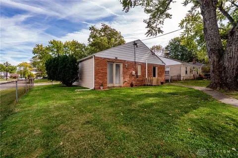 Exterior - 2601 Oakley Ave, Kettering, OH 45419 photo 3 of 14