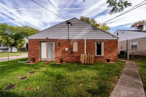 Exterior - 2601 Oakley Ave, Kettering, OH 45419 photo 2 of 14