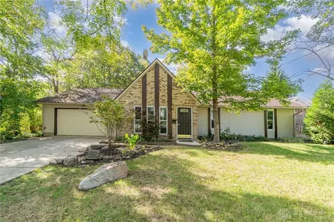 597 Deerfield Rd, Lebanon, OH 45036