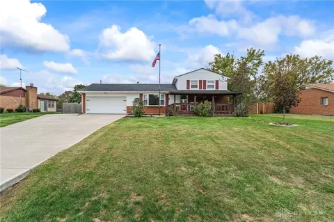7461 Skylark Cir, Franklin, OH 45005