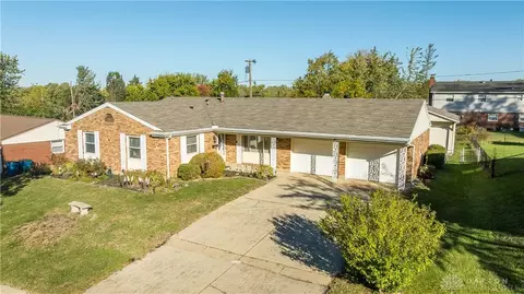 6601 Grovehill Dr, Huber Heights, OH 45424