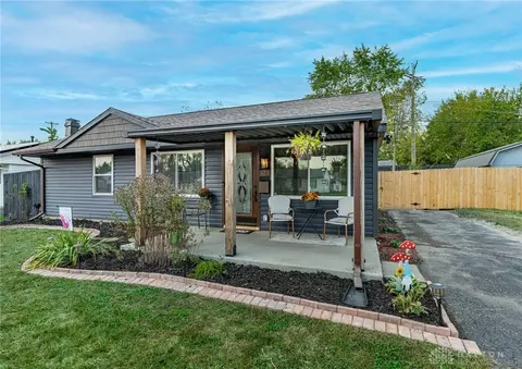 321 Stratmore St, New Carlisle, OH 45344