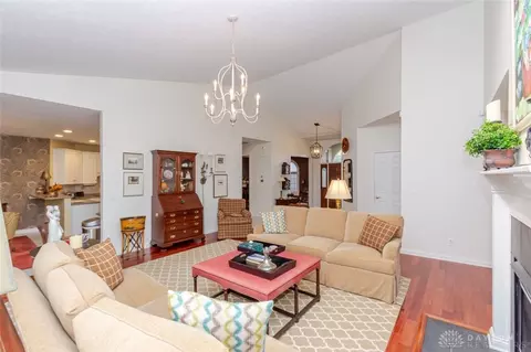 Living - 1053 Charter Pl, Centerville, OH 45458 photo 4 of 4