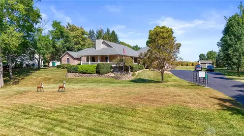 460 Kinsey Rd, Xenia, OH 45385