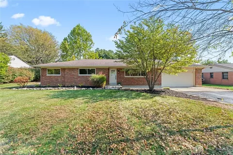 1010 Renown Rd, Beavercreek, OH 45430