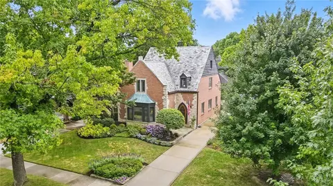 140 Patterson Rd, Oakwood, OH 45419