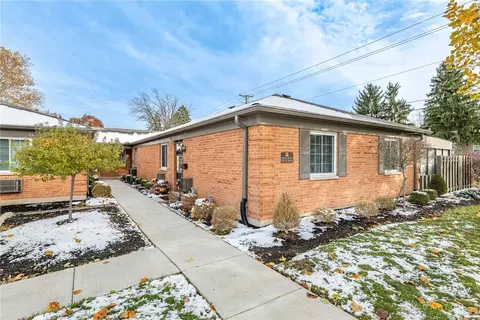 5474 Dunmore Dr, Dayton, OH 45459