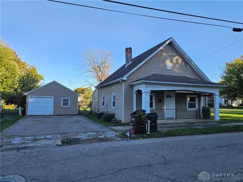 11 S Sycamore St, Jamestown, OH 45335