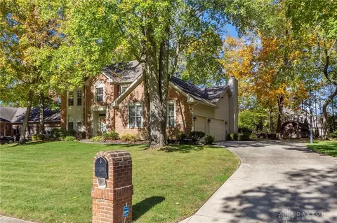 916 Sawmill Ct, Springfield, OH 45503
