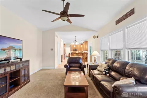 916 Sawmill Ct, Springfield, OH 45503 photo 25