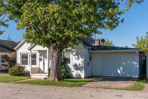 139 Hower Ln, Fairborn, OH 45324