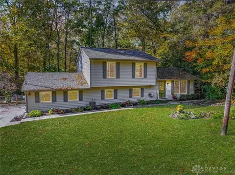 12143 Cedar Dr, Symmes Twp, OH 45140