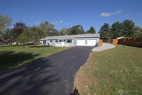 880 Wilshire Dr, Franklin, OH 45005