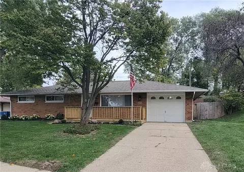 6673 Celestine St, Huber Heights, OH 45424