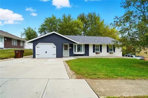 718 Millard Dr, Franklin, OH 45005