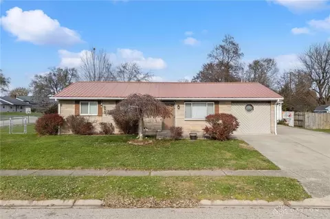 6596 Oak Hill Dr, Enon, OH 45323