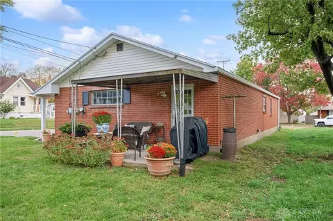 Exterior - 3200 Oakmont Ave, Kettering, OH 45429 photo 3 of 4