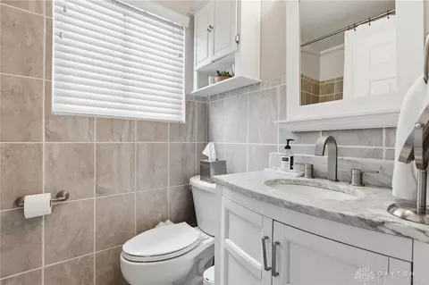 Bath - 3200 Oakmont Ave, Kettering, OH 45429 photo 1 of 3