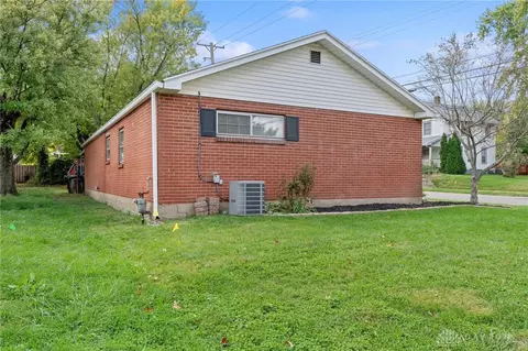 Exterior - 3200 Oakmont Ave, Kettering, OH 45429 photo 4 of 4