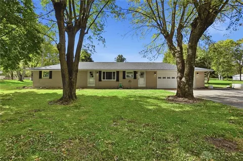 4893 Bath Rd, Dayton, OH 45424