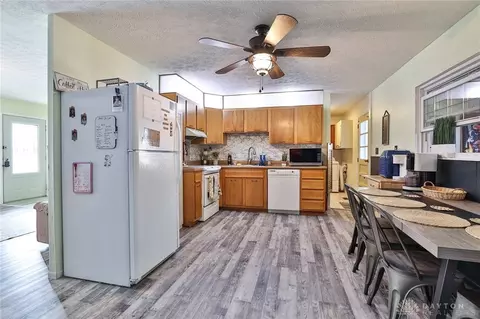 Kitchen - 111 Moore Dr, Franklin, OH 45005 photo 2 of 3
