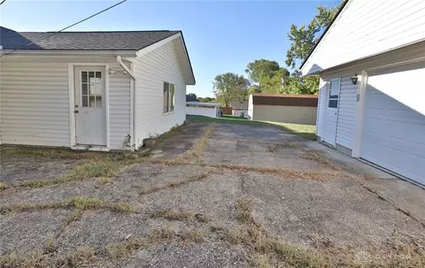 Exterior - 111 Moore Dr, Franklin, OH 45005 photo 8 of 8