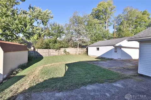 Exterior - 111 Moore Dr, Franklin, OH 45005 photo 7 of 8