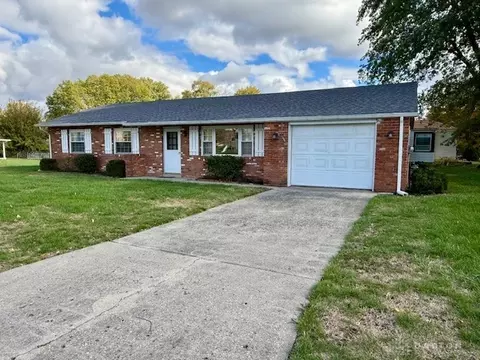 1235 Marwood Dr, Piqua, OH 45356