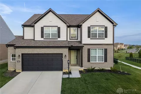 419 Carleton Dr, Sugarcreek Township, OH 45440