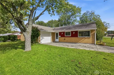 6100 Farmborough Dr, Dayton, OH 45424