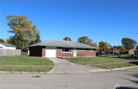5669 Traymore Dr, Dayton, OH 45424