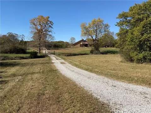 1489 Wysong Rd, West Alexandria, OH 45381